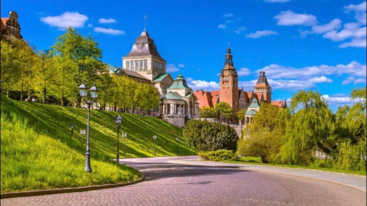 Old Town Resort Deluxe Szczecin Bagian luar foto